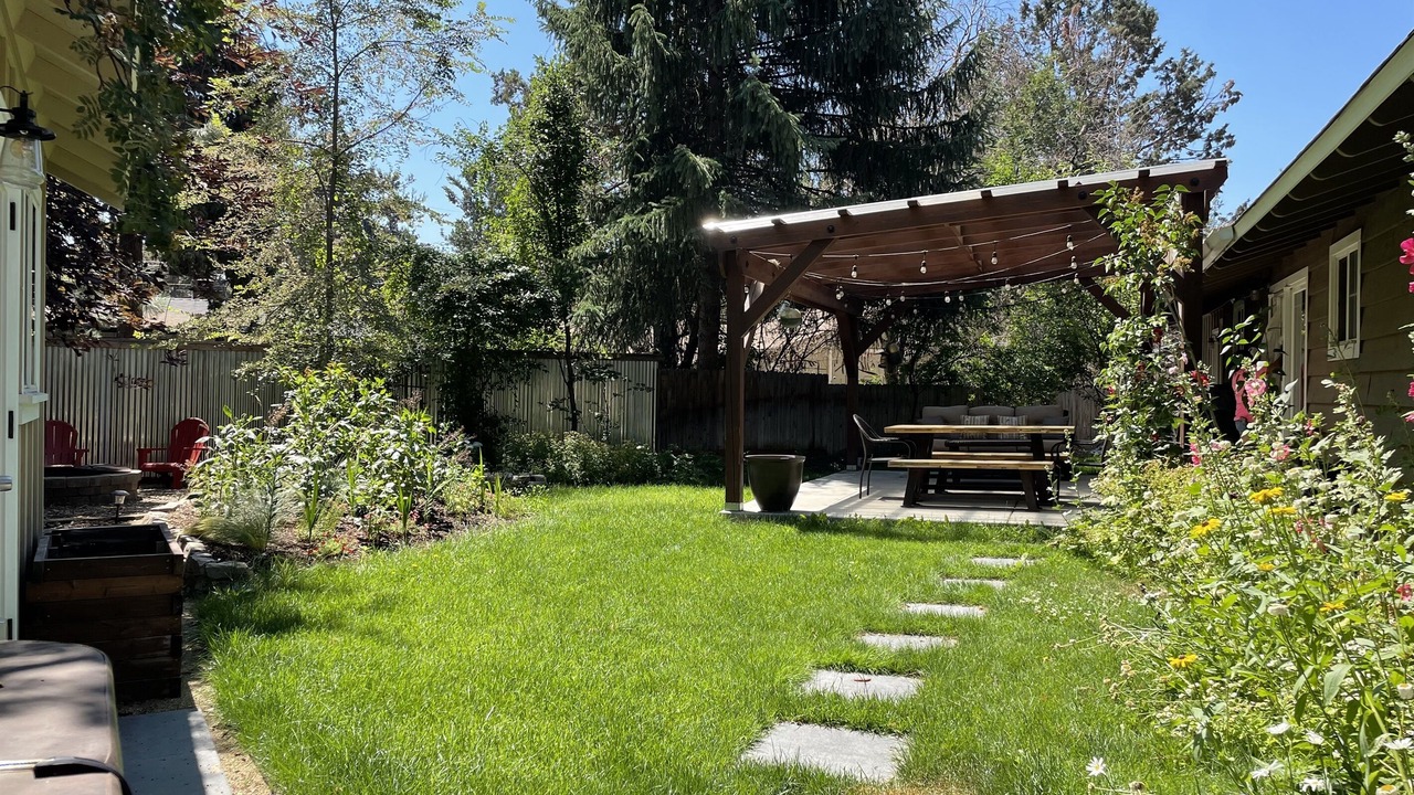 Photo of Others in Larkspur