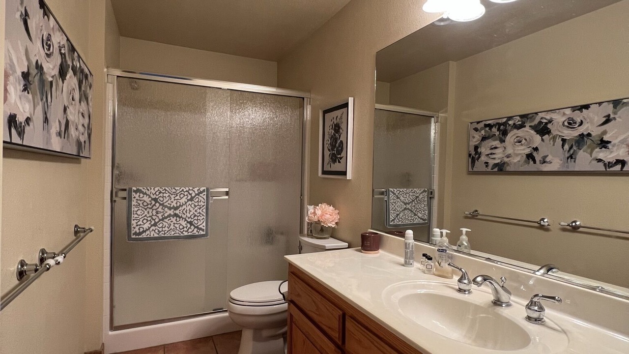 Photo of Bathroom in Oak Shores