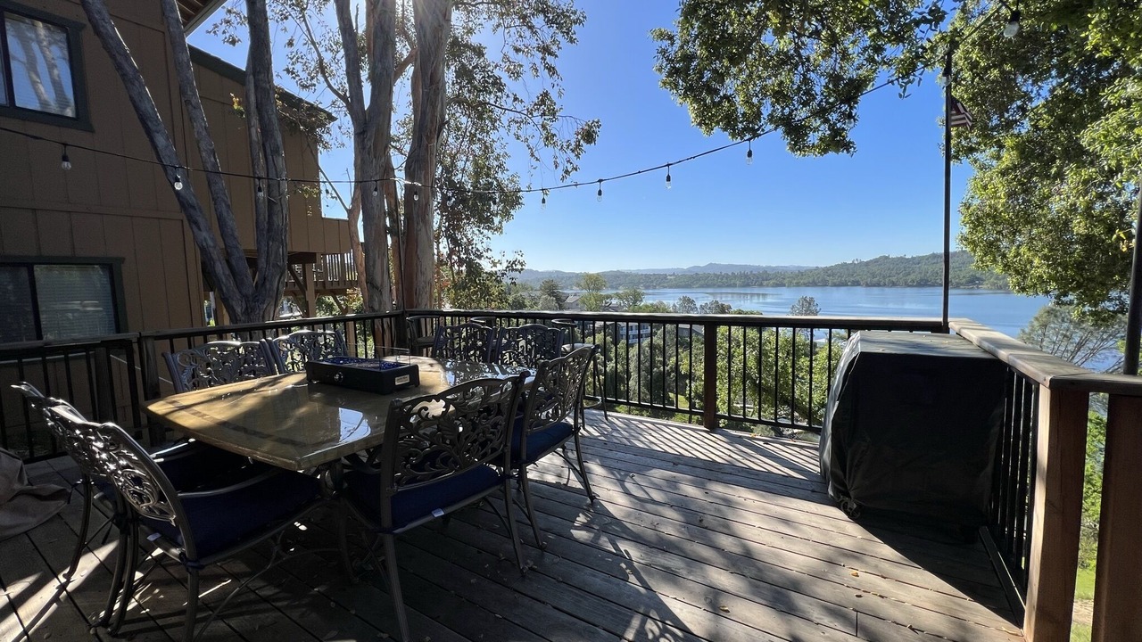 Photo of Outdoor in Oak Shores