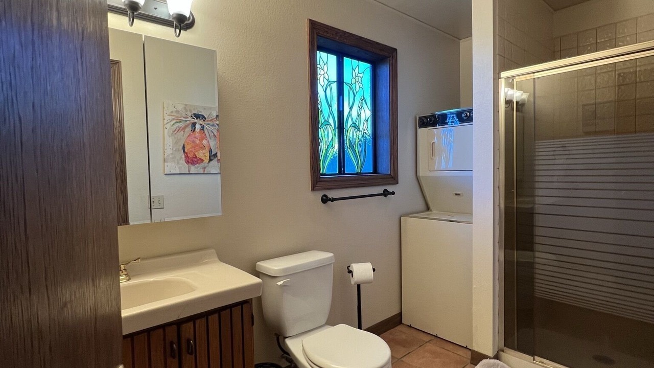 Photo of Bathroom in Oak Shores