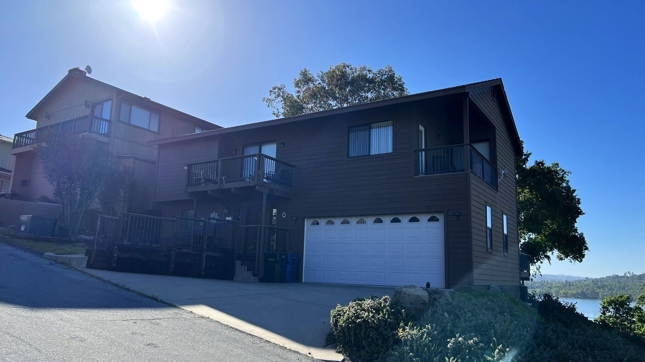 Photo of Outdoor in Oak Shores