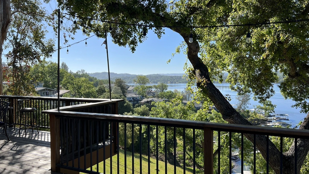 Photo of Patio Balcony in Oak Shores