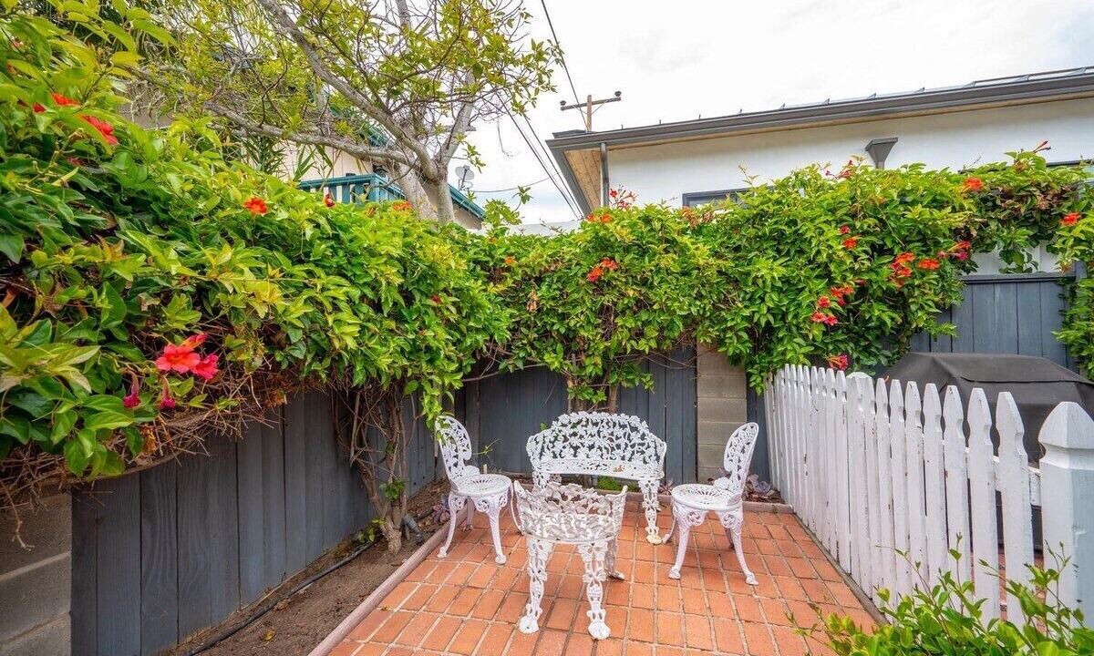 Photo of Patio Balcony in Shell Beach