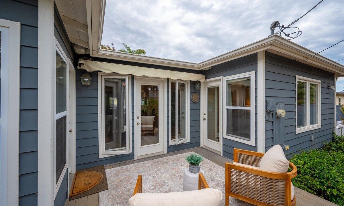 Photo of Patio Balcony in Shell Beach