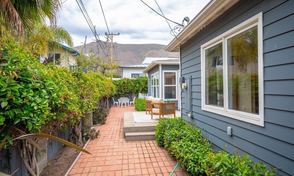 Photo of Patio Balcony in Shell Beach
