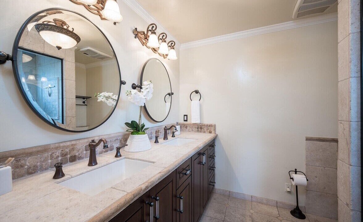 Photo of Bathroom in Shell Beach