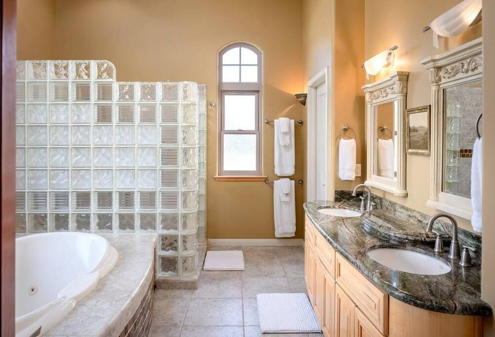 Photo of Bathroom in Arroyo Grande