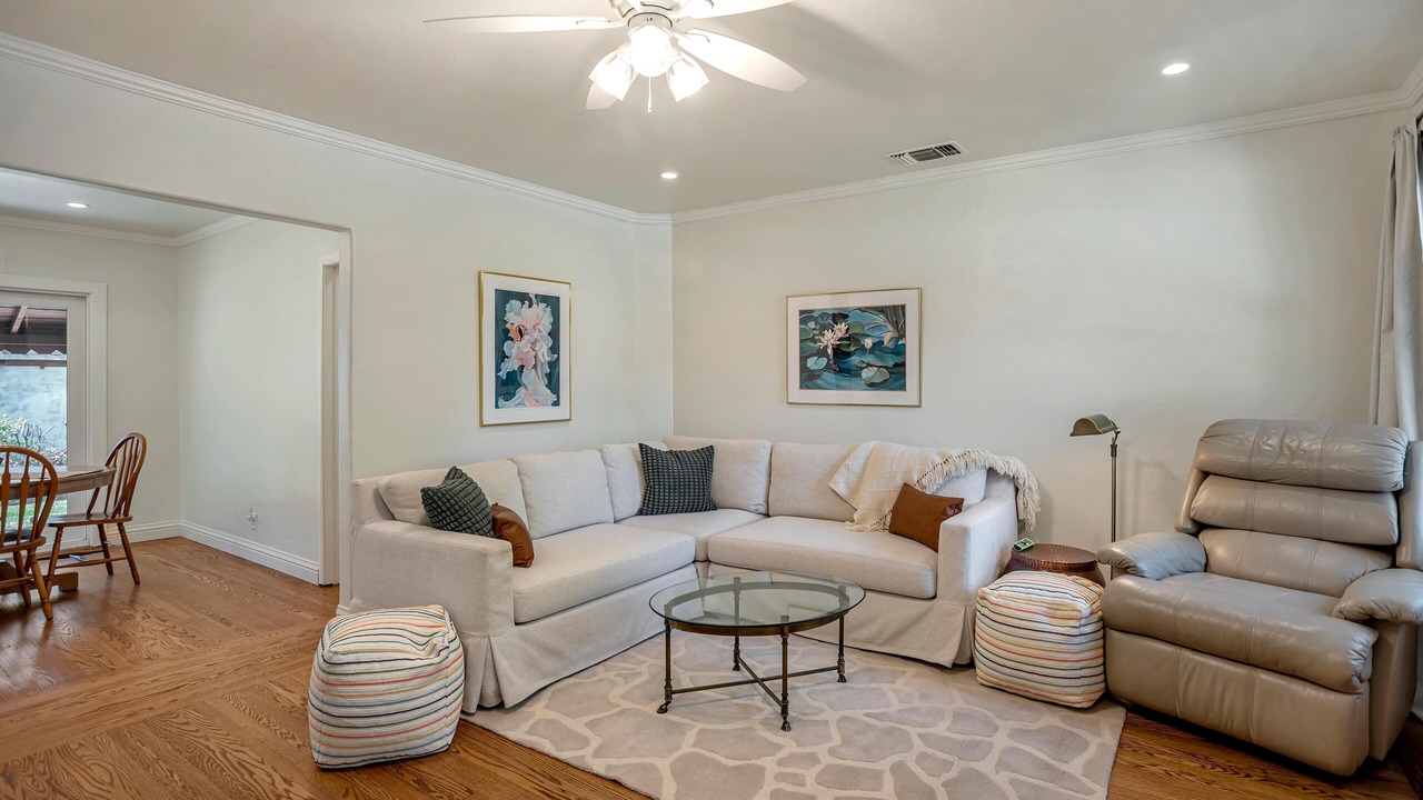 Photo of Livingroom in East Sacramento