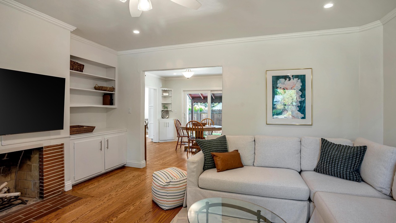 Photo of Livingroom in East Sacramento