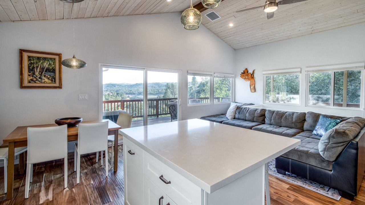 Photo of Outdoor in Oak Shores