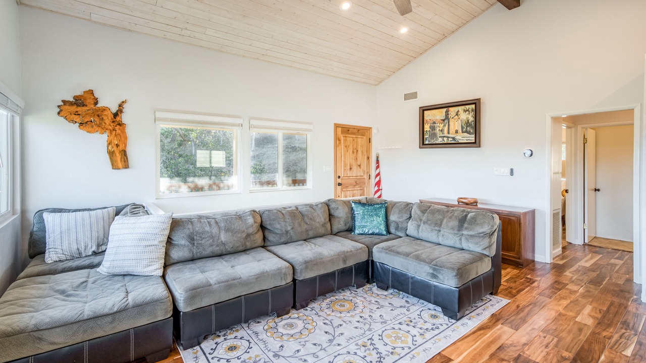 Photo of Livingroom in Oak Shores