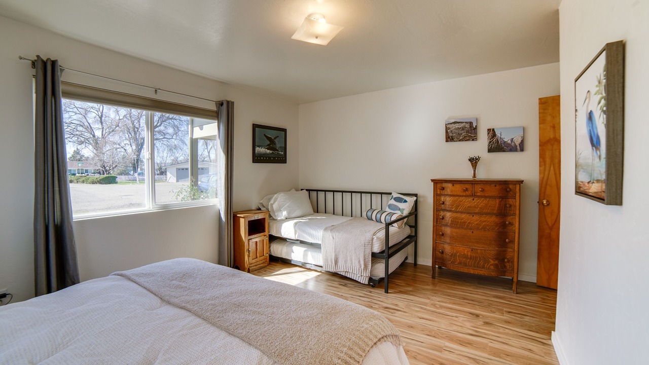 Photo of Bedroom in Lakeport