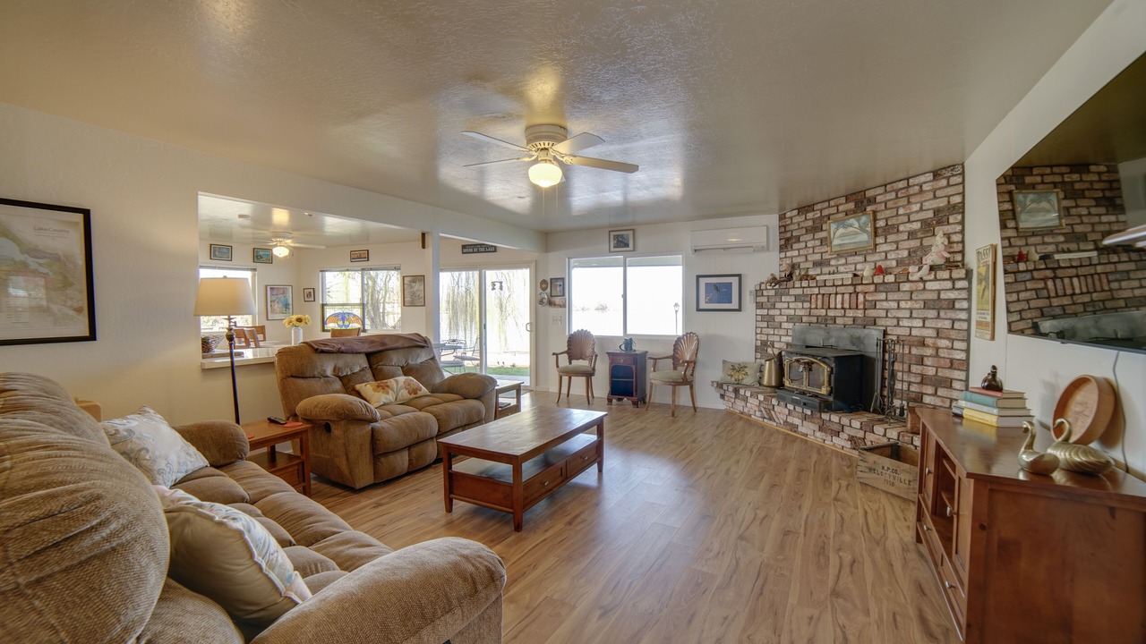 Photo of Bedroom in Lakeport