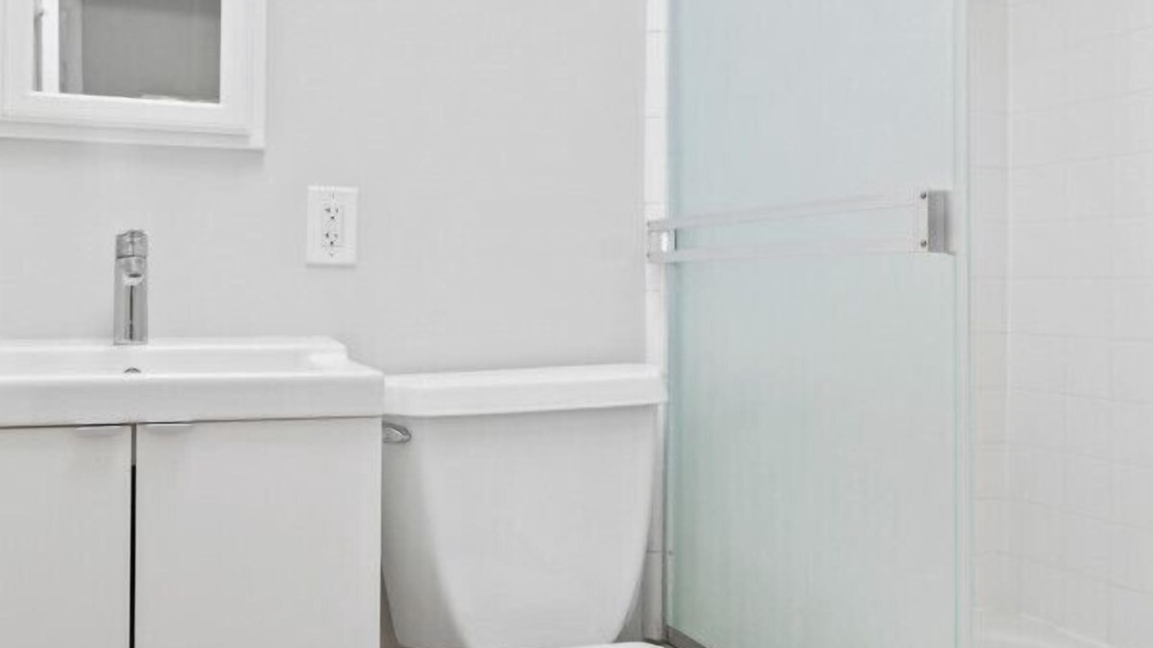 Photo of Bathroom in Bay Park