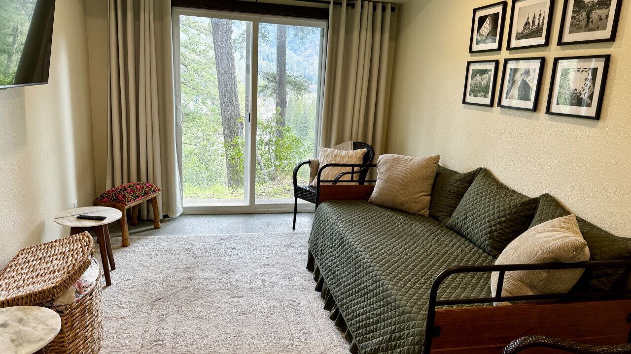 Photo of Bedroom in Myers Flat