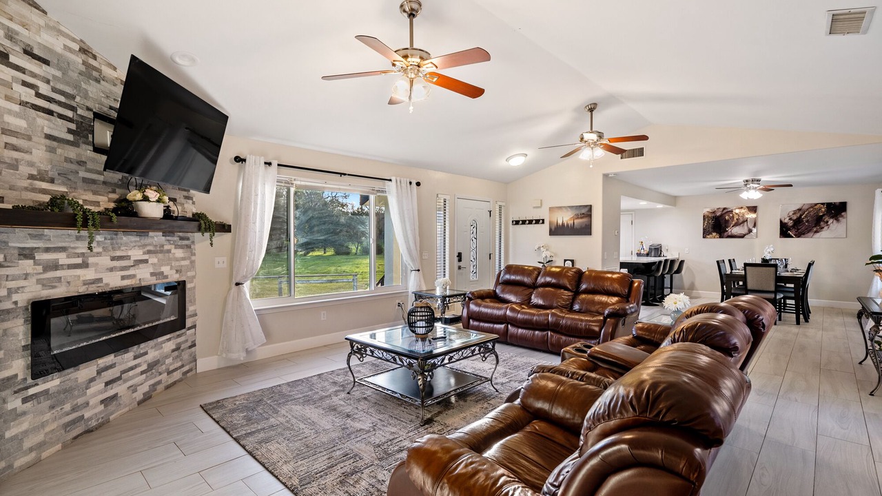 Photo of Livingroom in Atascadero