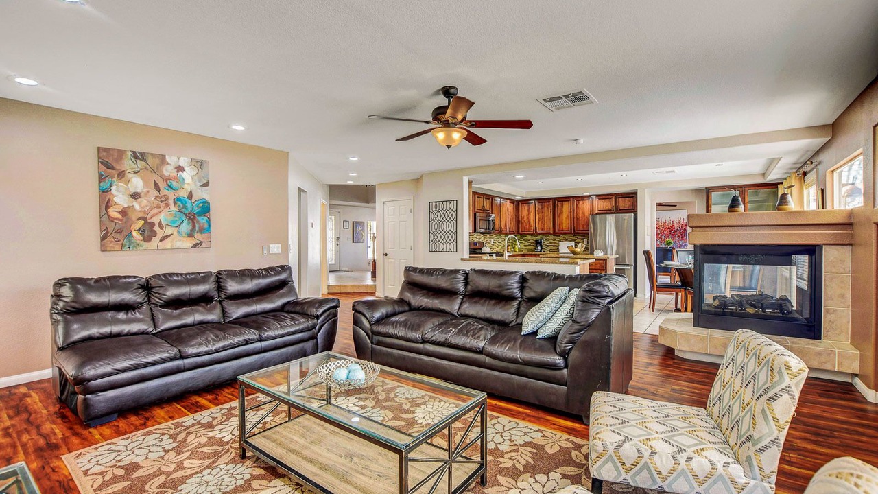 Photo of Livingroom in Silverado Ranch