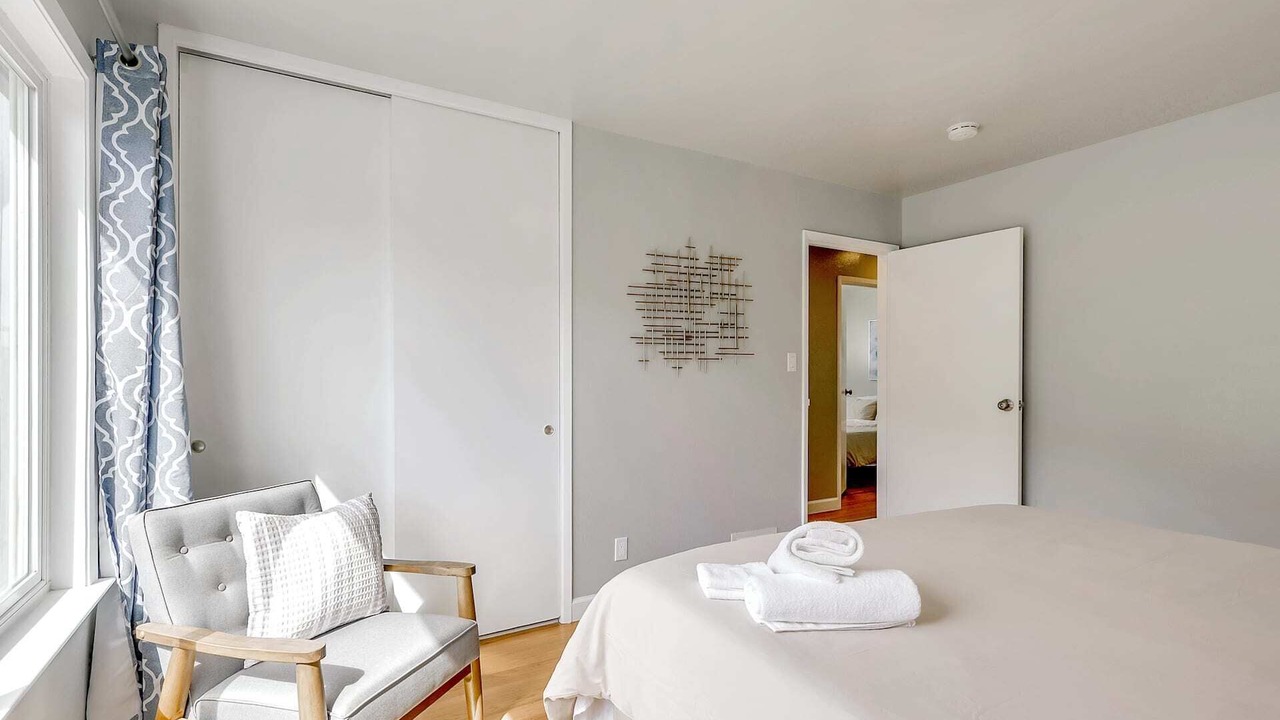 Photo of Bedroom in Daly City