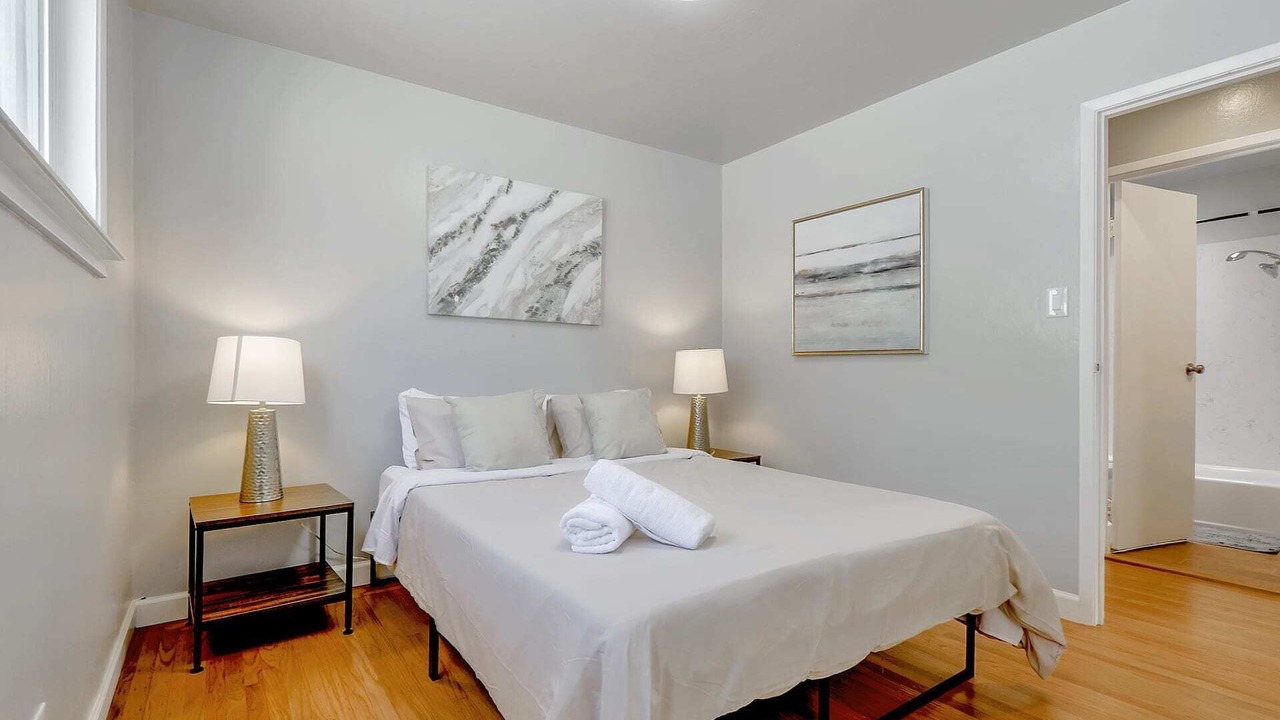 Photo of Bedroom in Daly City
