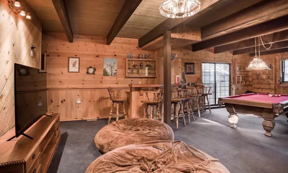 Photo of Bedroom in Fawnskin