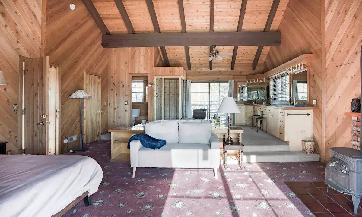 Photo of Bedroom in Fawnskin