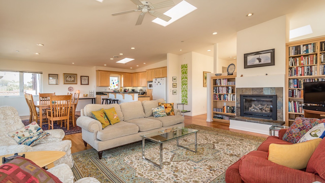 Photo of Livingroom in Baywood-Los Osos