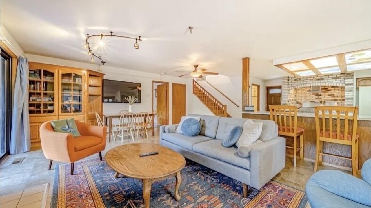 Photo of Livingroom in Salyer