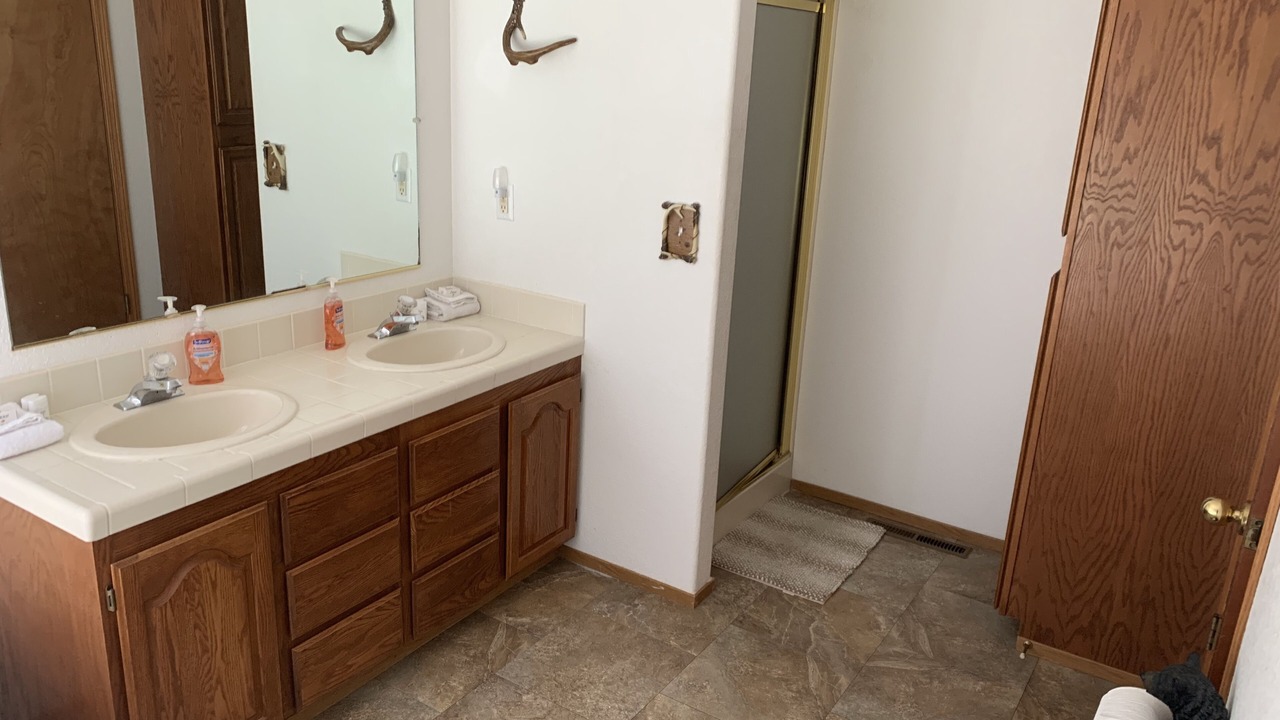 Photo of Bathroom in Salyer