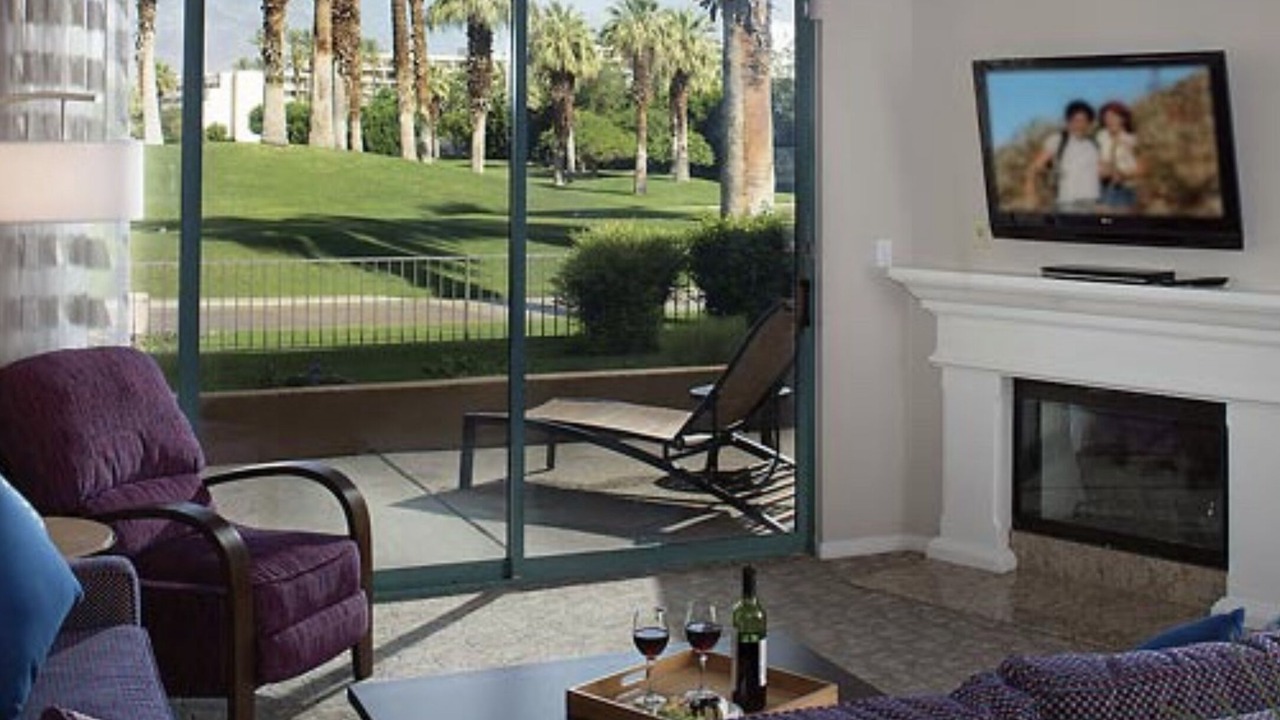 Photo of Livingroom in Palm Desert