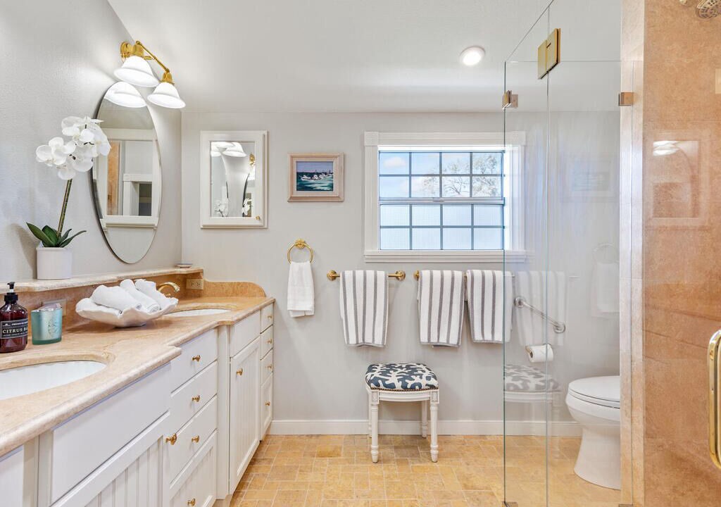 Photo of Bathroom in Baywood-Los Osos