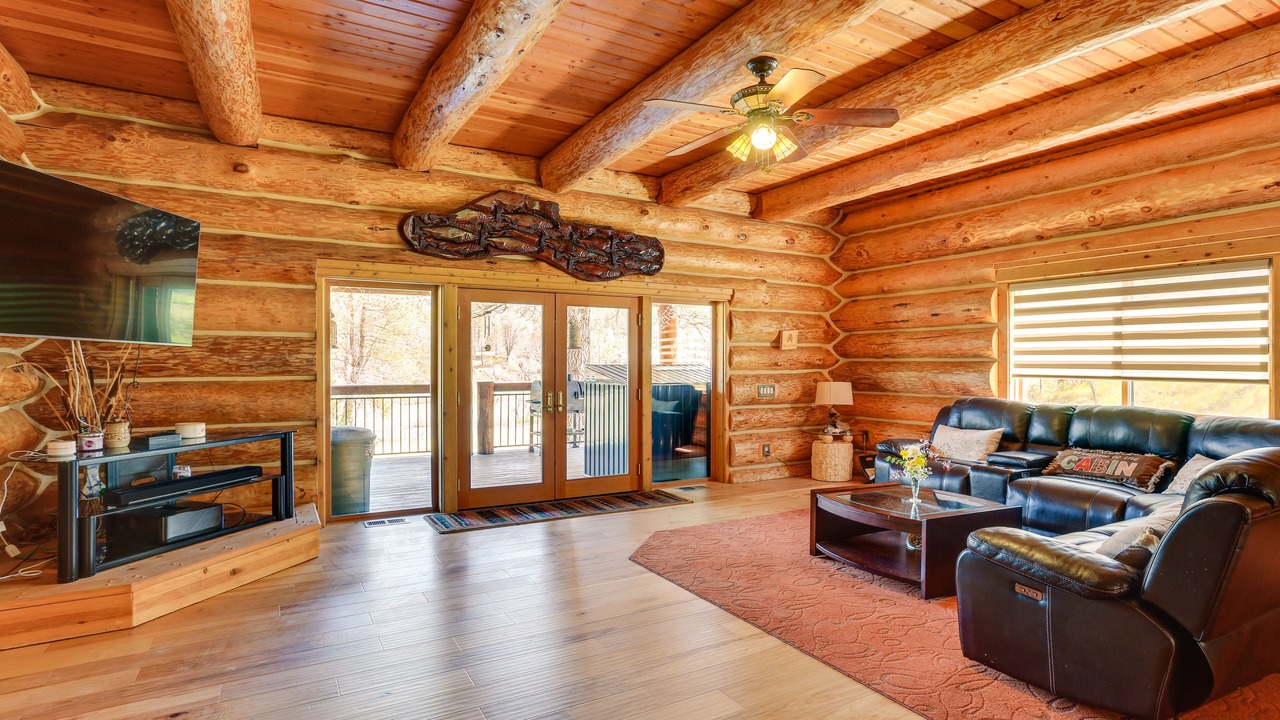 Photo of Livingroom in Junction City