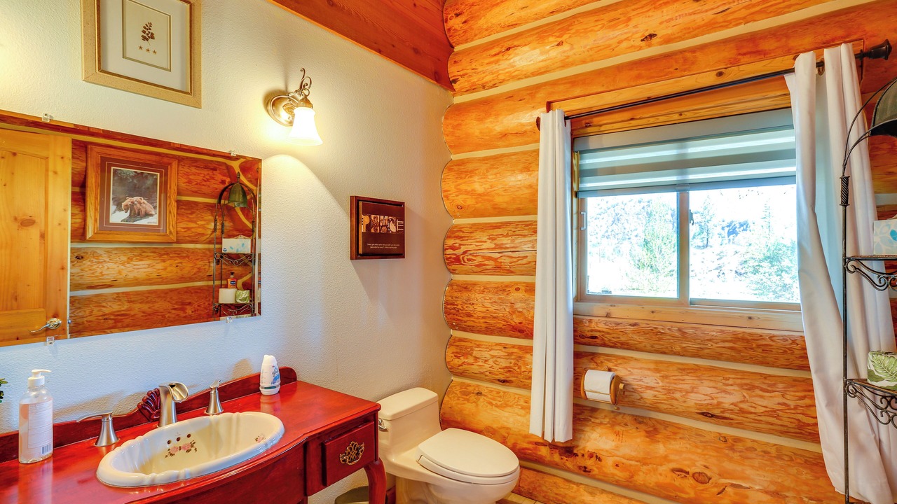 Photo of Bathroom in Junction City