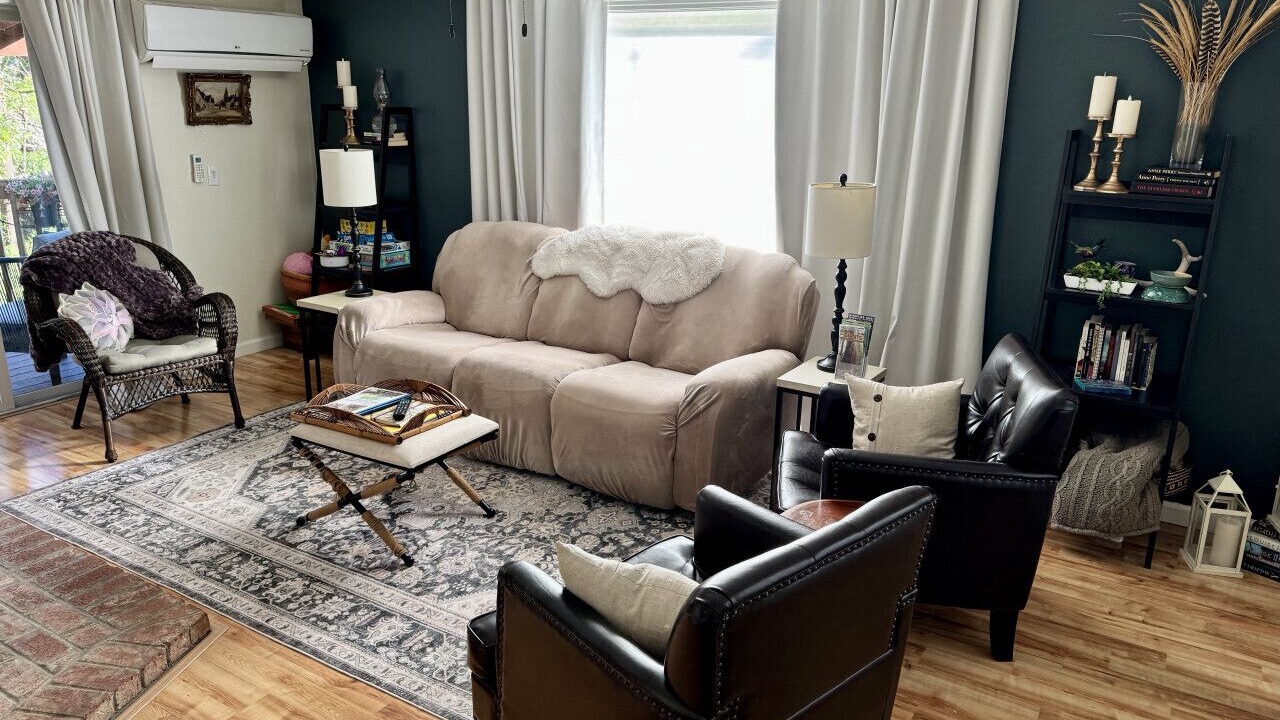 Photo of Livingroom in Myers Flat
