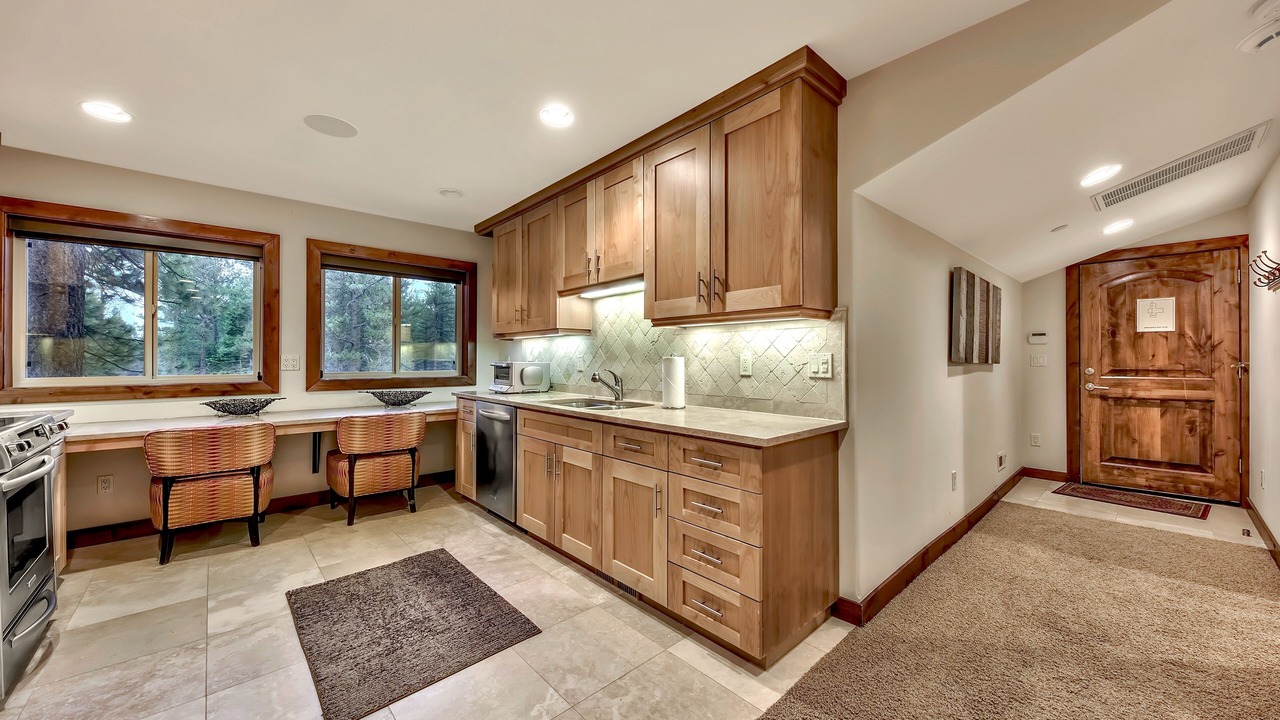 Photo of Kitchen in Tahoe Island