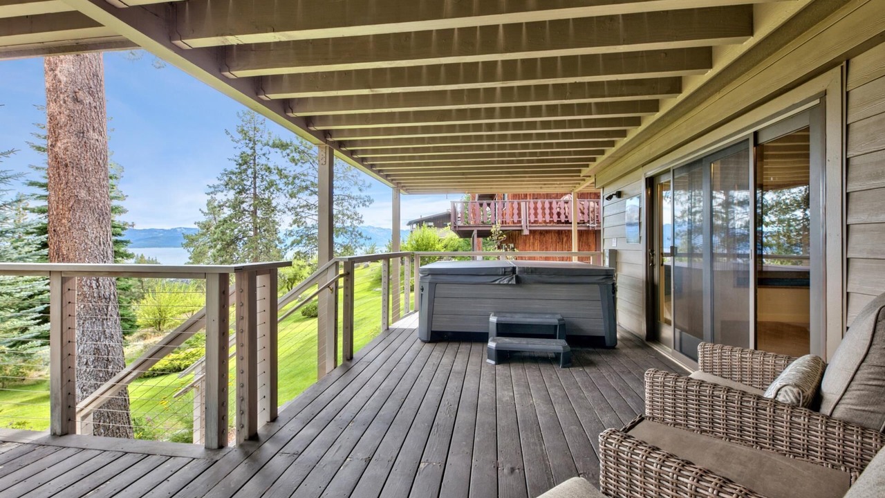 Photo of Patio Balcony in Zephyr Cove
