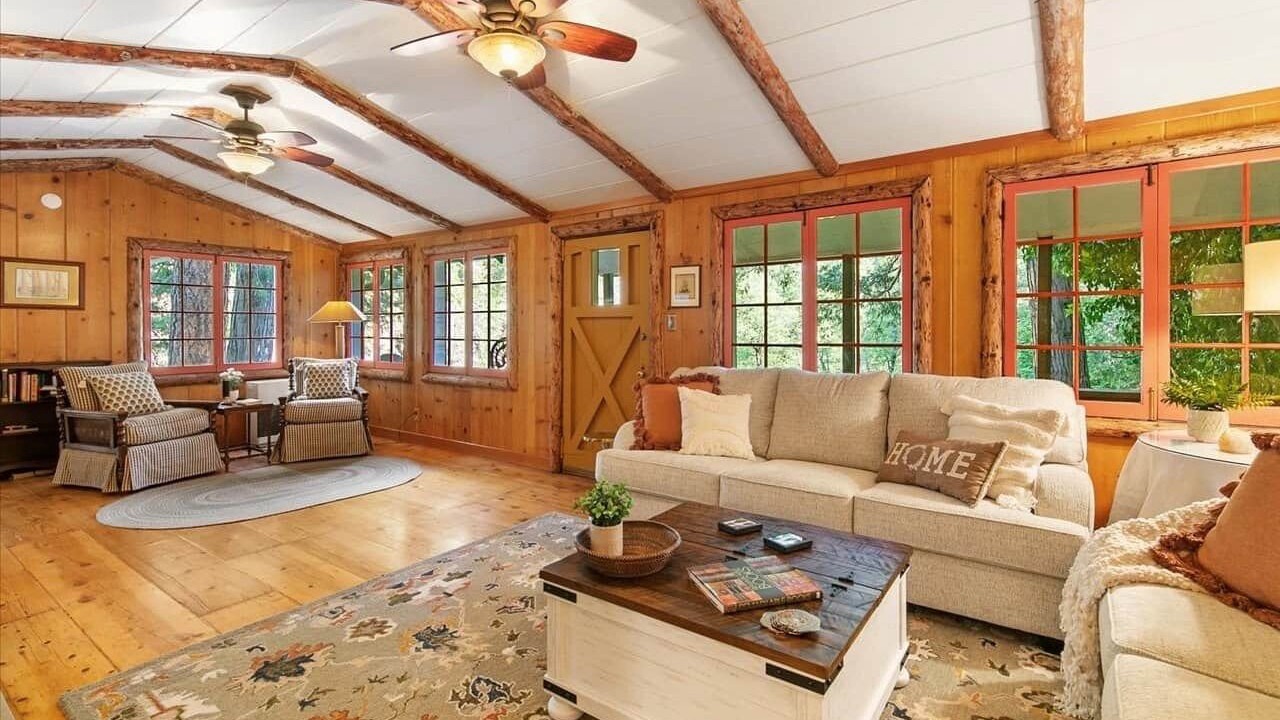 Photo of Livingroom in Keddie