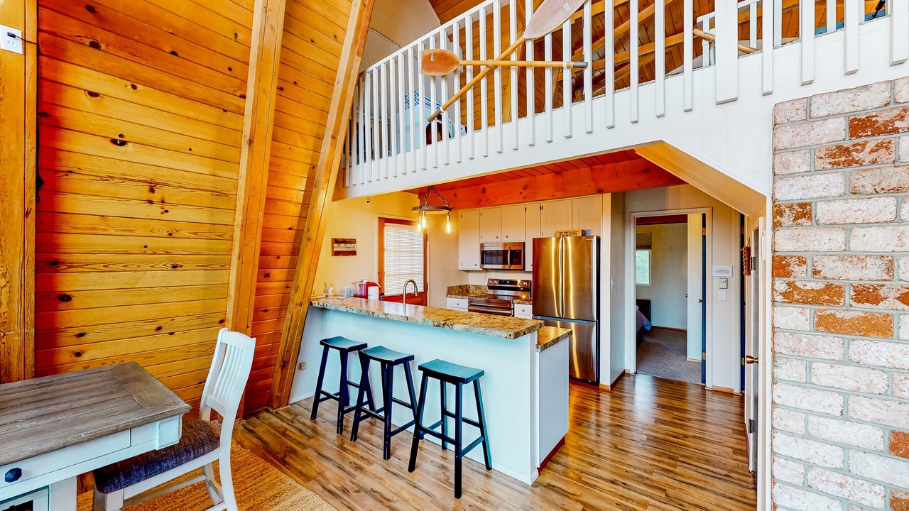Photo of Kitchen in Groveland