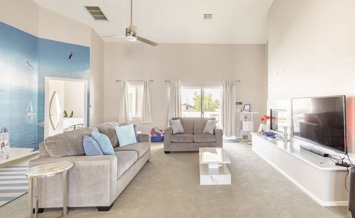 Photo of Livingroom in Desert Hot Springs