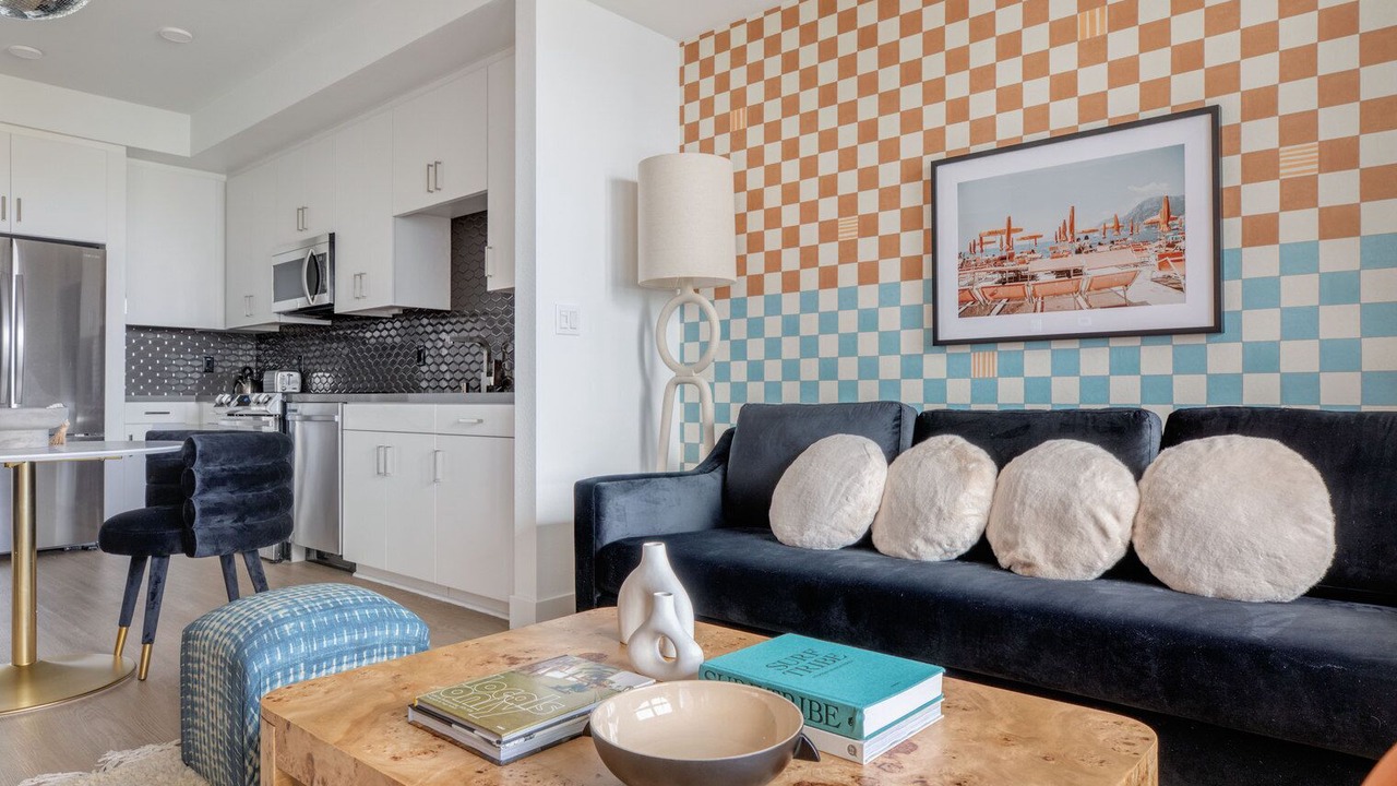 Photo of Livingroom in University Heights