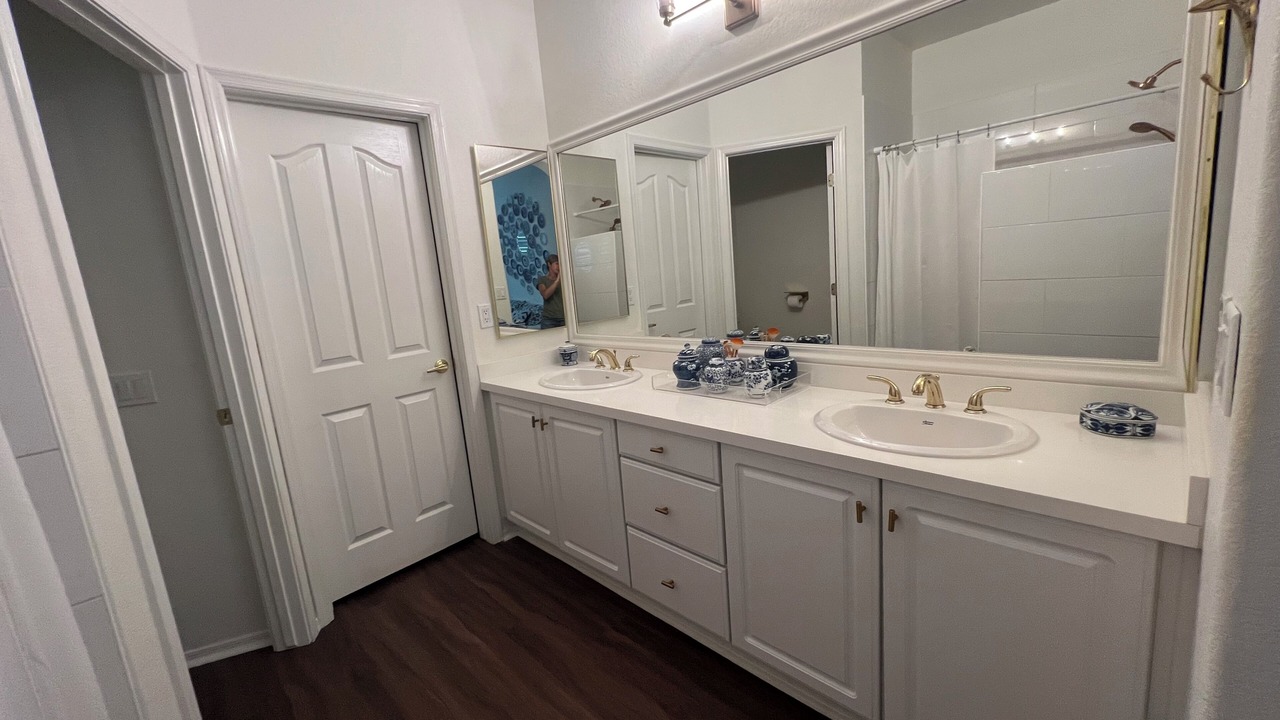 Photo of Bathroom in Saddlebrooke