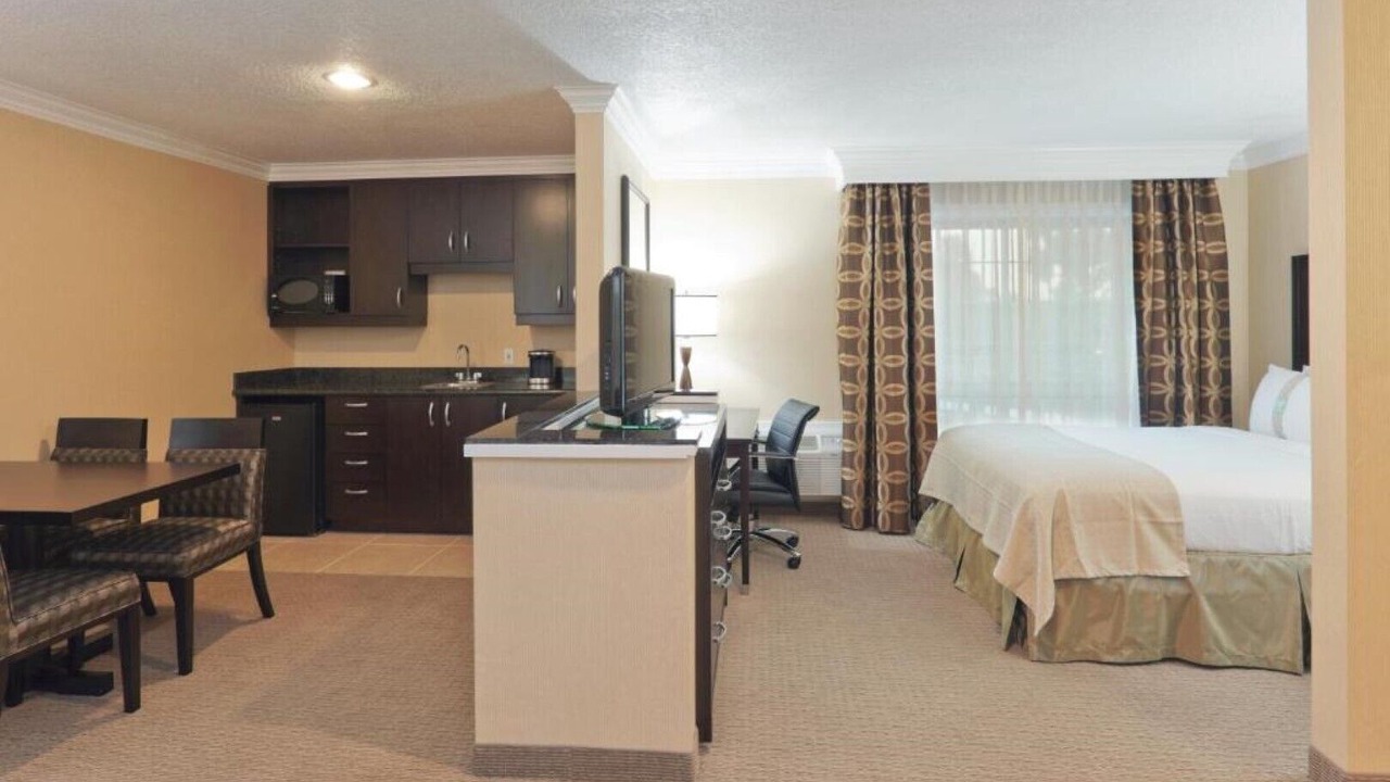 Photo of Bedroom in Shoreview