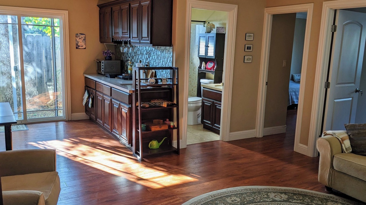Photo of Bedroom in Central District