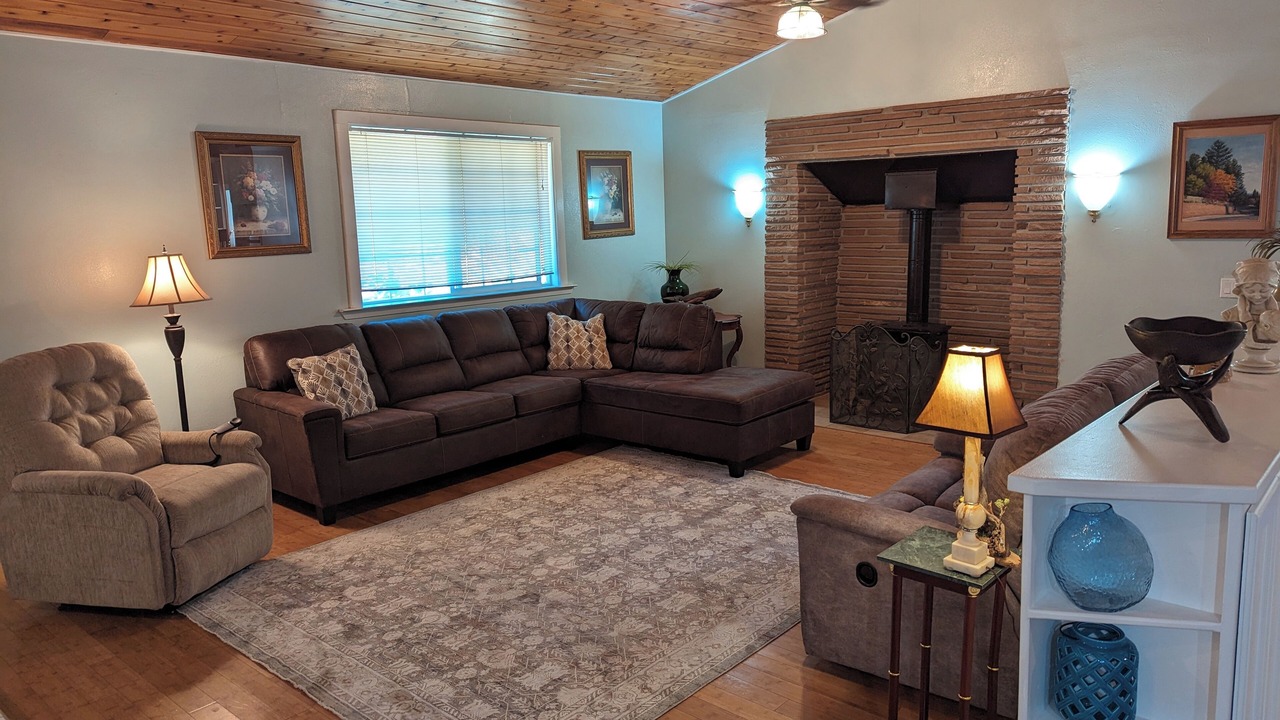 Photo of Livingroom in Cedar Ridge