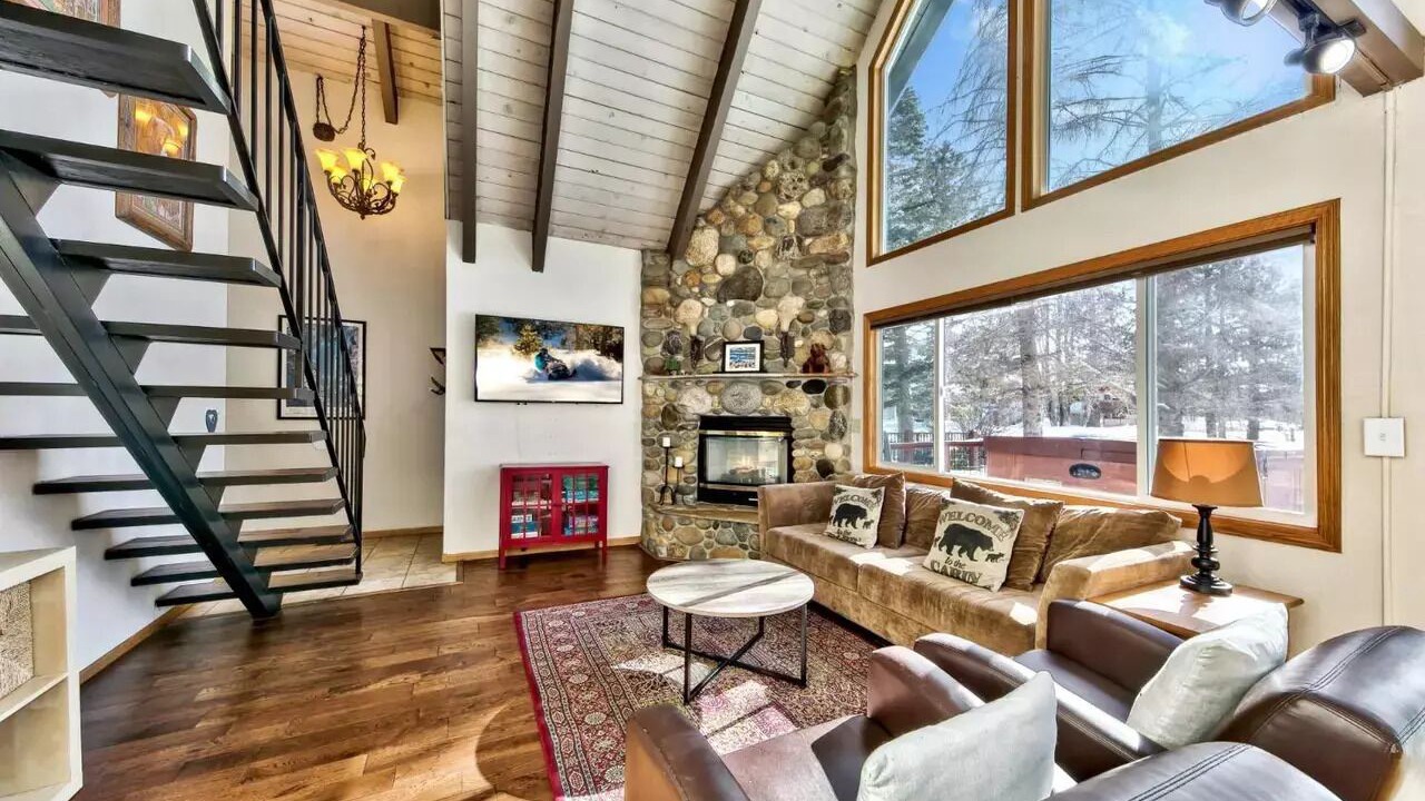 Photo of Livingroom in Tahoe Keys