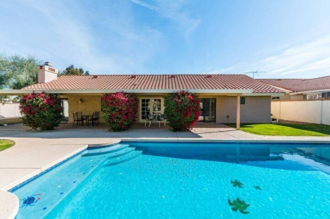 Photo of Outdoor in Paradise Valley Village