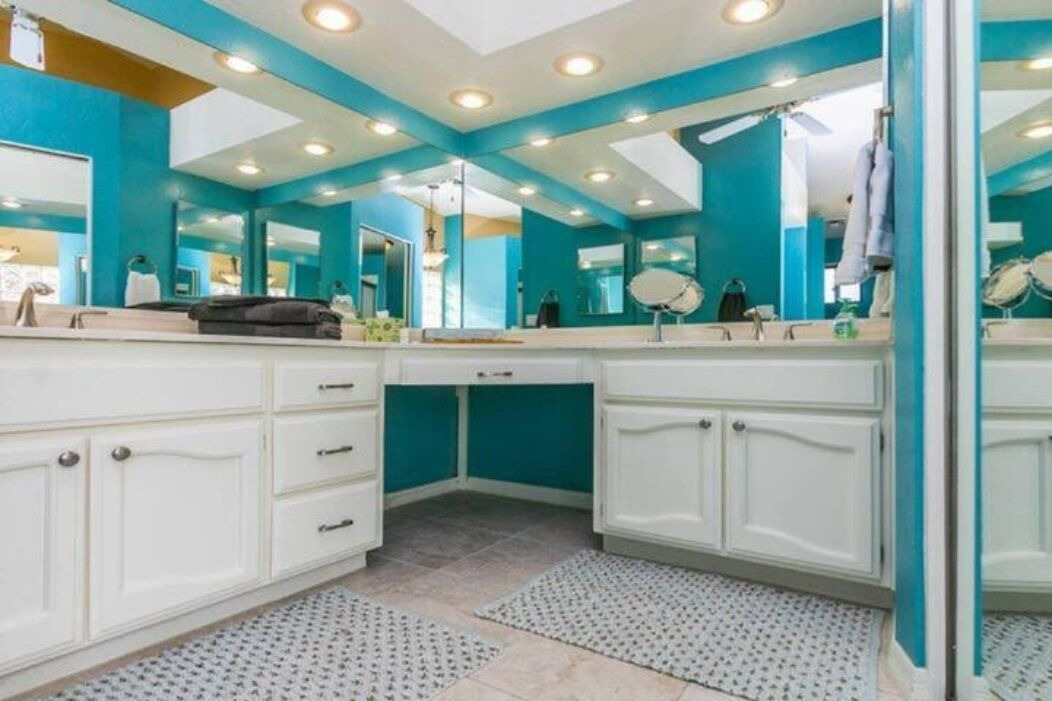 Photo of Bathroom in Paradise Valley Village