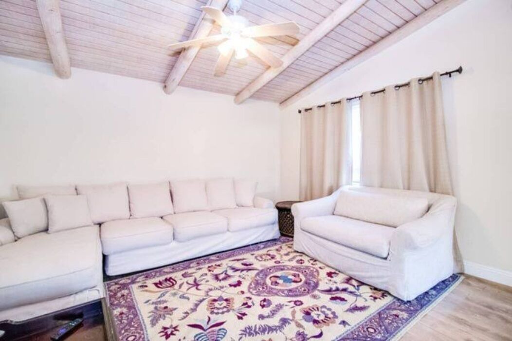 Photo of Livingroom in Paradise Valley Village