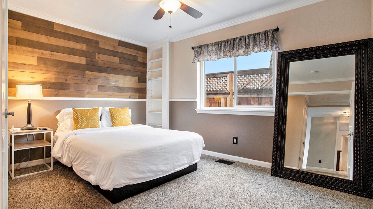 Photo of Bedroom in Discovery Bay