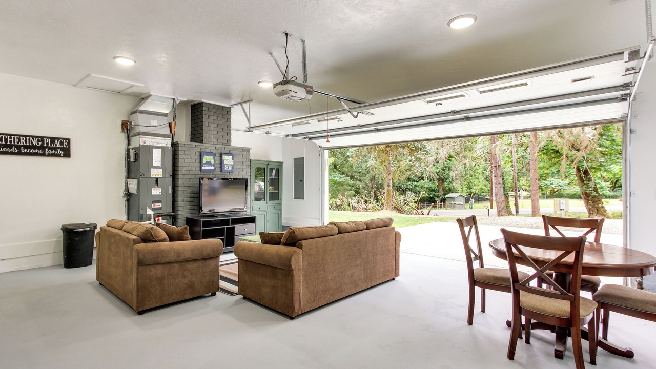 Photo of Others in Thurston