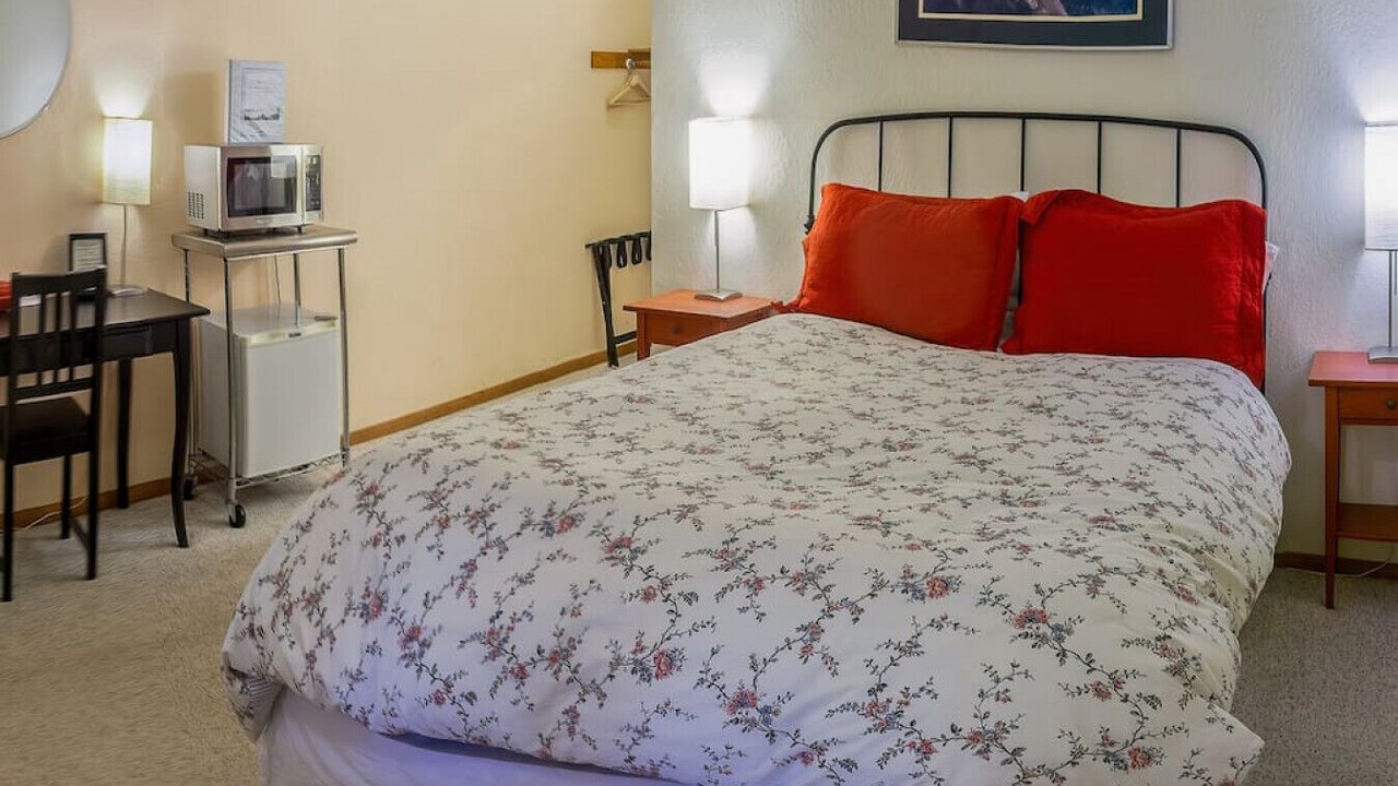 Photo of Bedroom in Ashland